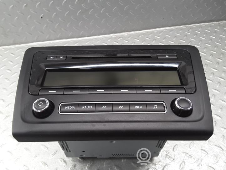 Skoda Rapid (NH) Radio / CD/DVD atskaņotājs / navigācija 5J0035161E