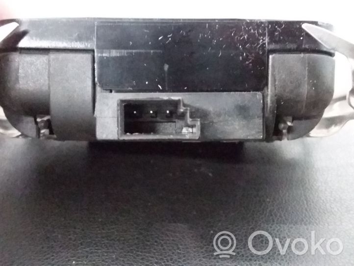 Opel Astra H Sensor de lluvia 13107803