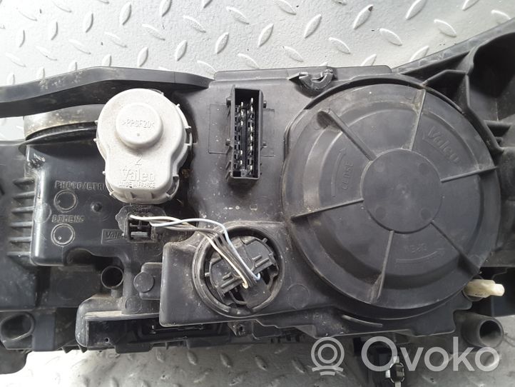 Citroen C5 Lampa przednia 9684845080