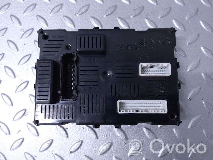 Renault Clio III Module de contrôle carrosserie centrale 8200652287