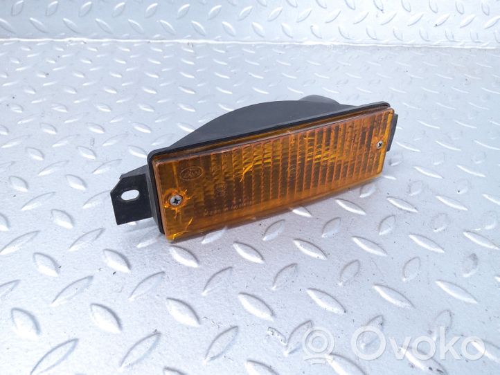 BMW 3 E30 Clignotant de pare-chocs avant 1380963