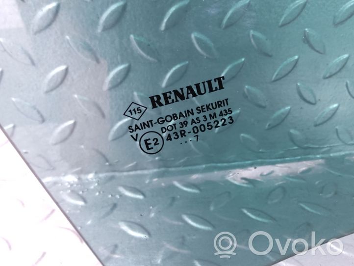 Renault Clio III Vitre de fenêtre porte arrière QA1024757