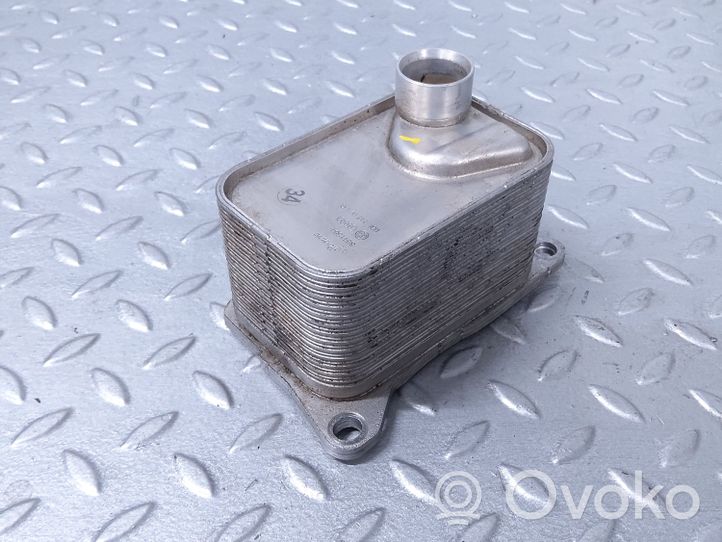 Audi A4 S4 B9 Radiateur d'huile moteur 06L117021G