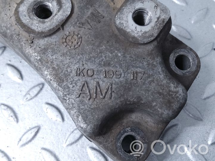 Volkswagen PASSAT B7 USA Moottorin kiinnikekorvake (käytetyt) 1K0199117AM