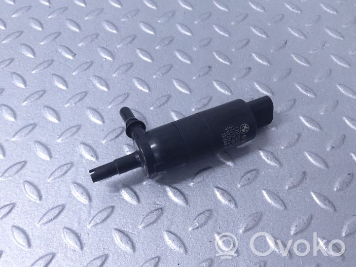 BMW 3 F30 F35 F31 Žibintų apiplovimo skysčio siurbliukas 67127217792