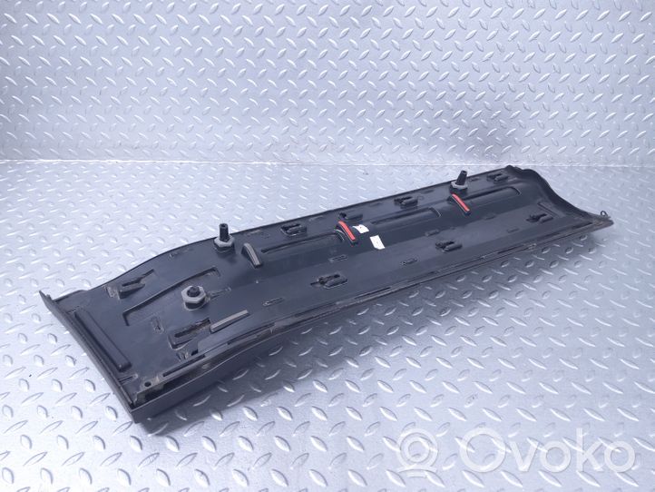 Land Rover Defender Moulure de porte arrière L8B2274A49AE