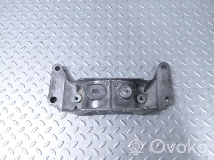 Land Rover Defender Soporte del rodamiento de apoyo del eje de transmisión L8B24A315AA