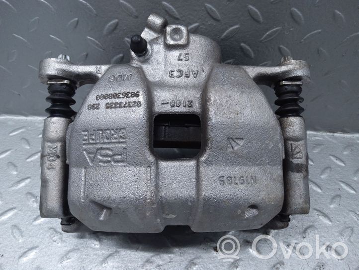 Citroen C4 III e-C4 Etujarrusatula 9836308080