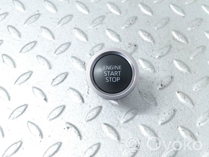 Toyota Yaris XP210 Moottorin start-stop-painike/kytkin 