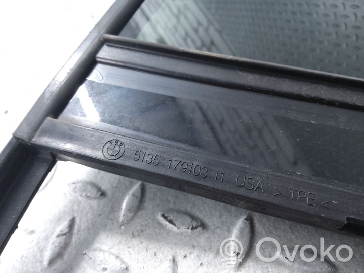 BMW X6 G06 Vetro del deflettore posteriore 7446217