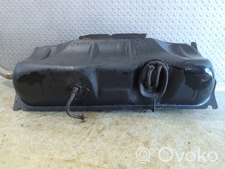 Mercedes-Benz 200 300 W123 Serbatoio del carburante A1234700601