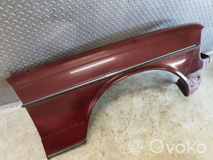 Mercedes-Benz 200 300 W123 Fender 