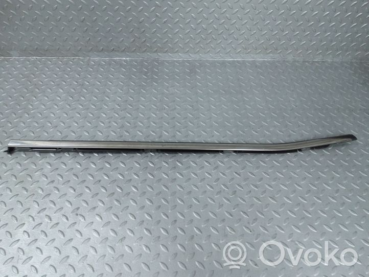 Citroen C4 III e-C4 Rivestimento modanatura del vetro della portiera posteriore 9830616280