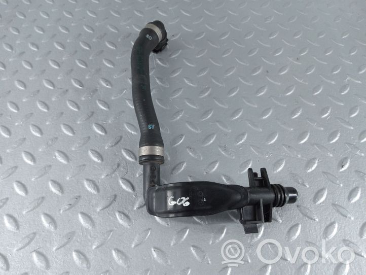 BMW X6 G06 Tubo flessibile del liquido di raffreddamento del motore 8472309