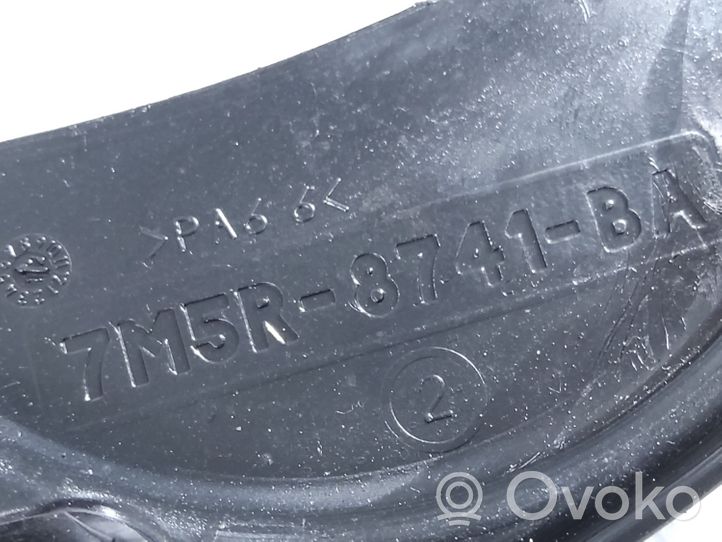 Volvo V60 Pavarų dėžės detalė QA1024757