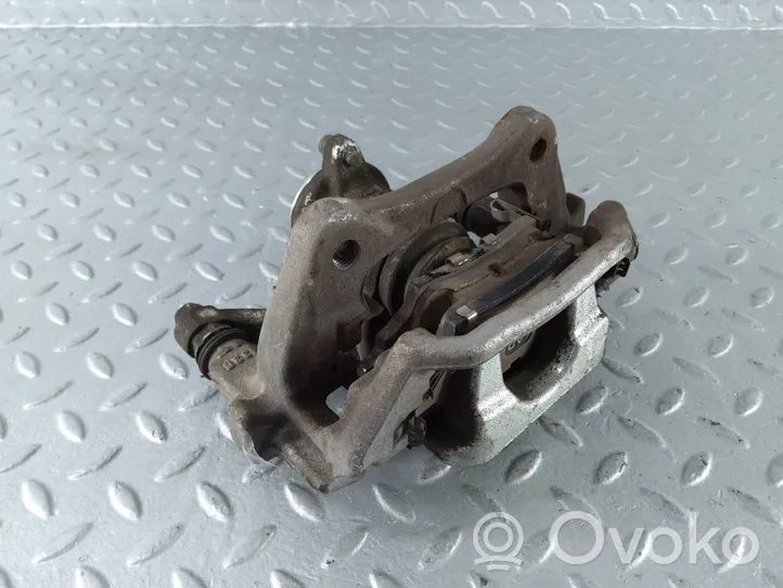 Toyota C-HR Pinza del freno posteriore 47830F4030