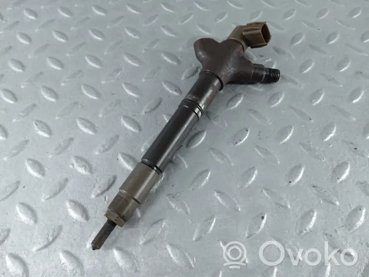 Toyota Avensis T270 Injecteur de carburant 2367029125