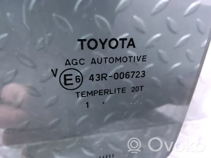 Toyota Avensis T270 Rear door window glass QA1024757