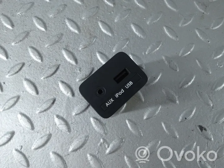 KIA Optima Connettore plug in USB 961202T500