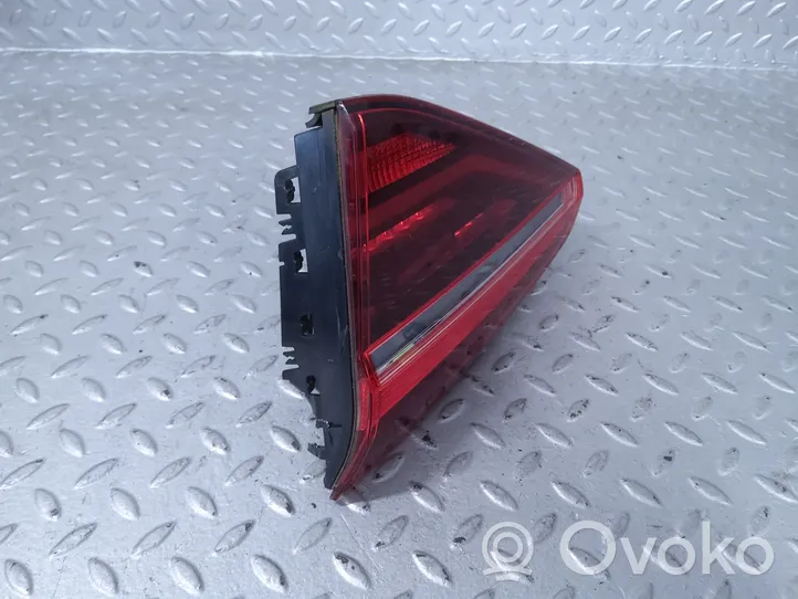 Volkswagen PASSAT B8 USA Lampy tylnej klapy bagażnika 561945308C