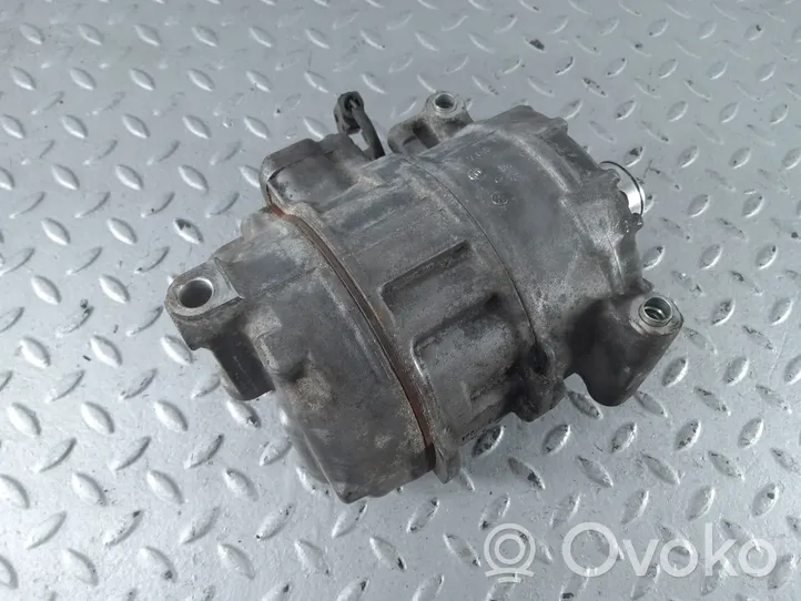 Audi Q7 4L Ilmastointilaitteen kompressorin pumppu (A/C) 7P0820803D