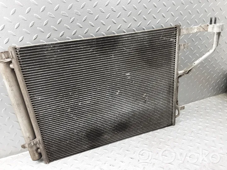 KIA Optima Radiateur condenseur de climatisation 976062T000