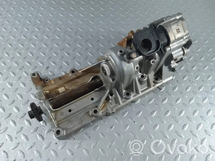 BMW 5 F10 F11 Tepalo siurblys 11417589016