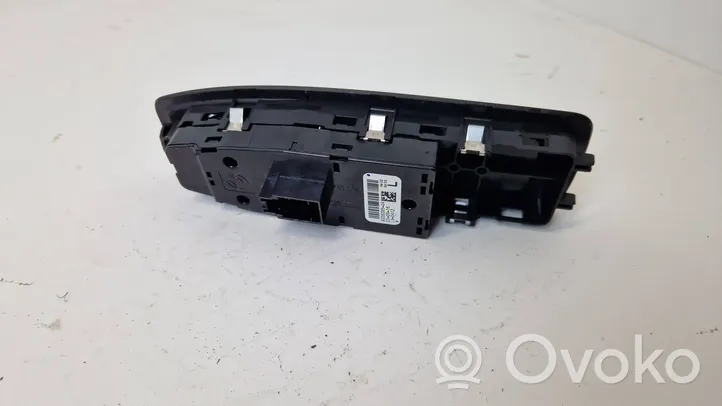 BMW 2 F22 F23 Electric window control switch 9226265