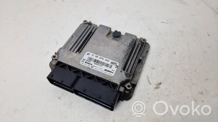 Saab 9-5 Sterownik / Moduł ECU 0281017595