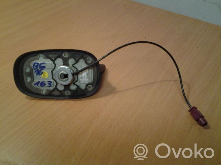 Volkswagen PASSAT B6 Antena (GPS antena) 3C0035507