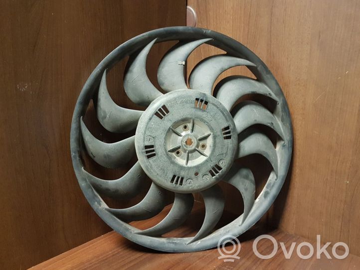 Audi A6 S6 C5 4B Hélice moteur ventilateur 3136613304