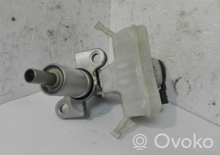 Audi A8 S8 D4 4H Brake fluid reservoir 8K0611301A