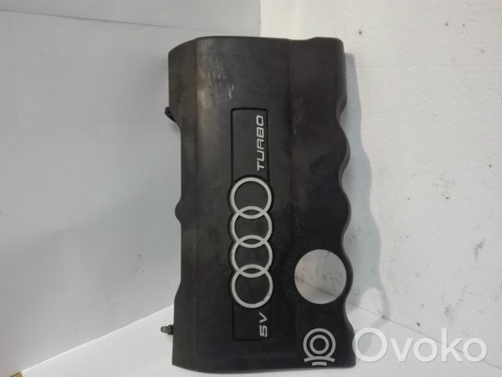 Audi A4 S4 B5 8D Крышка двигателя (отделка) 058103724B