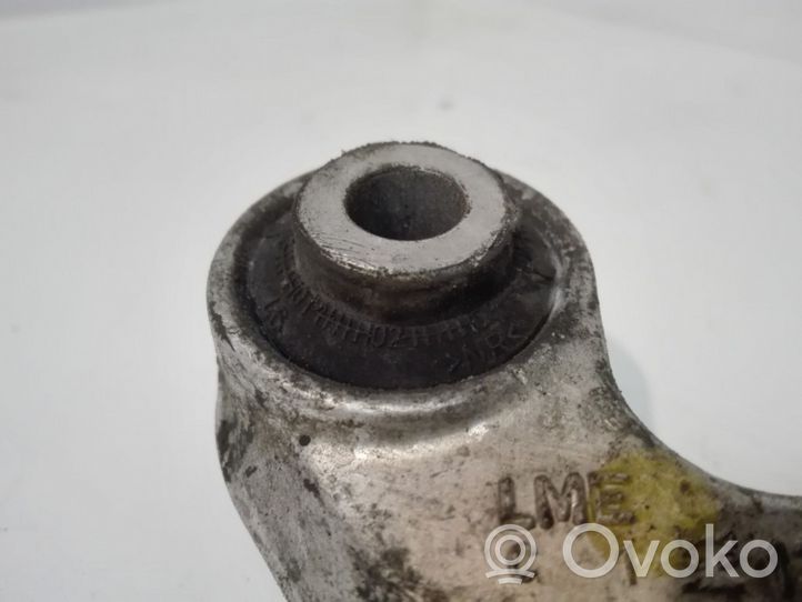 Audi A6 S6 C6 4F Priekinė stabilizatoriaus traukė 4D0411317K