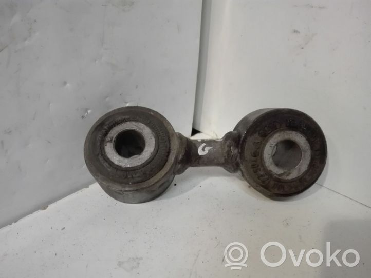 Audi A8 S8 D3 4E Mocowanie stabilizatora osi tylnej 4E0505548L