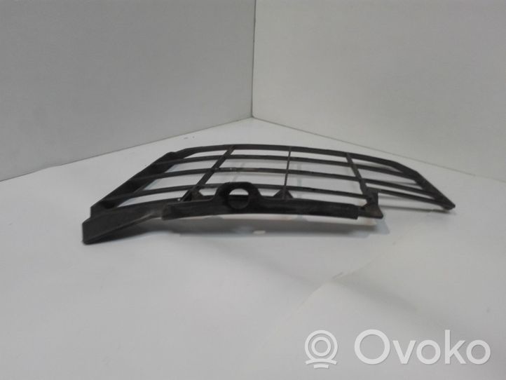 Audi A8 S8 D3 4E Grille inférieure de pare-chocs avant 