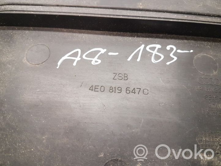 Audi A8 S8 D3 4E Ohjaamon sisäilman mikrosuodattimen kansi 4E0819647C