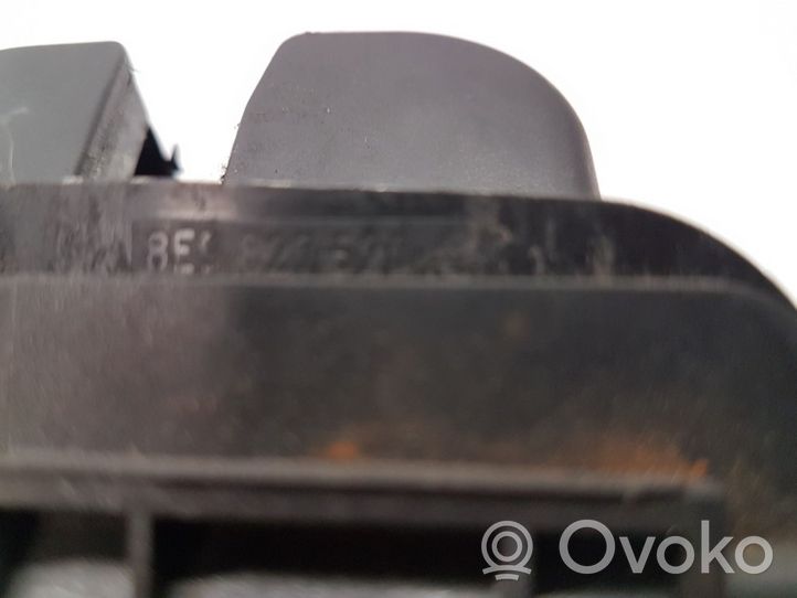 Audi A4 S4 B7 8E 8H Cache serrure de hayon/coffre arrière 8E9827520A