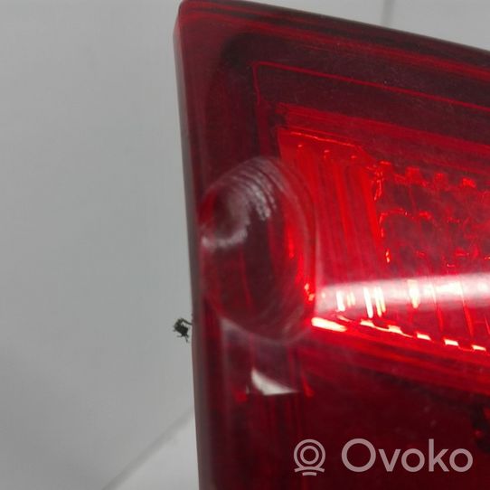 Audi RS4 Lampy tylnej klapy bagażnika 8K9945093E