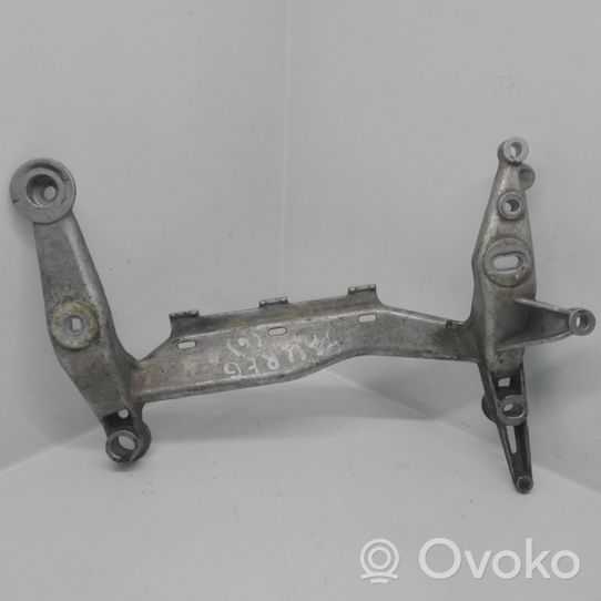 Volkswagen Touareg I Supporto del compressore ad aria dello pneumatico 7L0616879