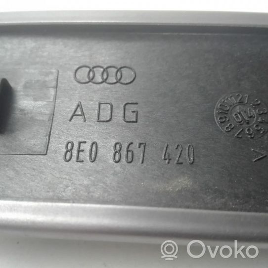 Audi A4 S4 B7 8E 8H Takaoven verhoilu (käytetyt) 8E0867420