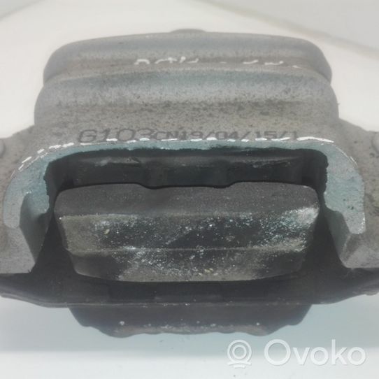 Audi Q3 8U Pārnesumkārbas spilvens 8J0199555K