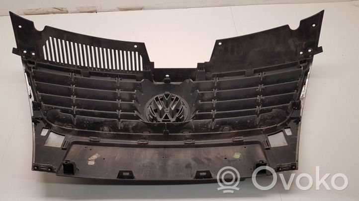 Volkswagen PASSAT B6 Griglia anteriore 3C0853651