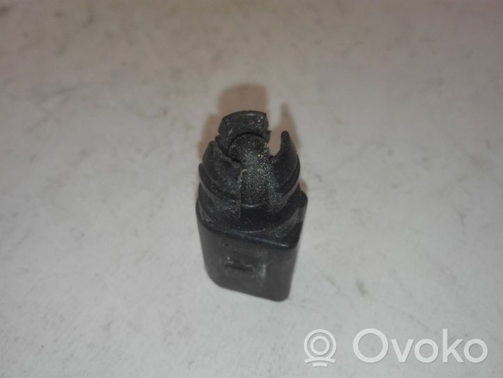 Audi A6 S6 C6 4F Sensor de temperatura interna/externa 8Z0820535