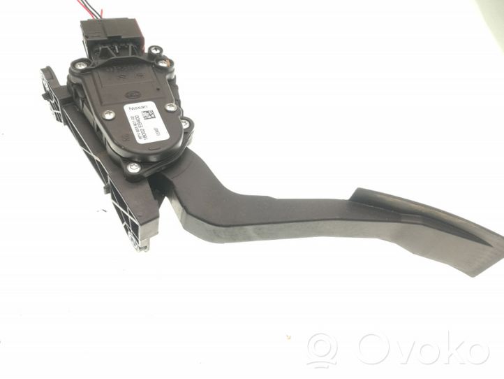 Nissan Navara Accelerator throttle pedal 18002EB400