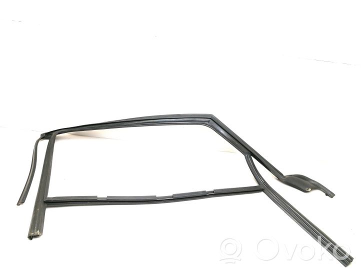 Audi A8 S8 D4 4H Rubber seal rear door window/glass 4H0839440