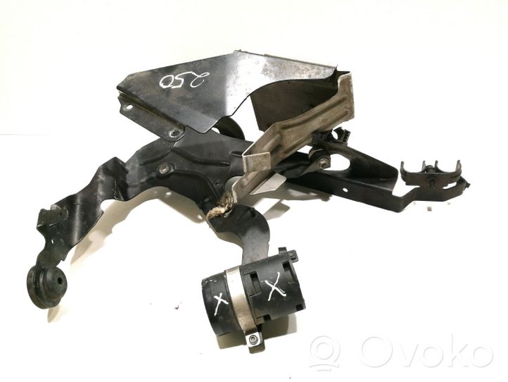 Audi Q7 4L Webasto auxiliary heater mount bracket 7L0819750G