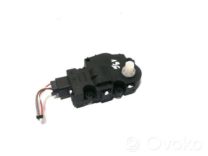 Audi RS4 Moteur / actionneur de volet de climatisation K9749006