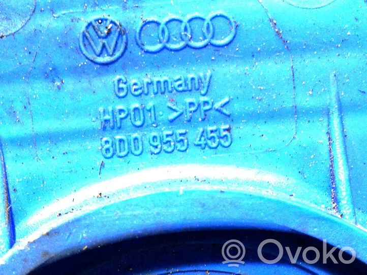 Audi A8 S8 D3 4E Tubo riempimento della vaschetta del liquido lavavetri 8D0955455