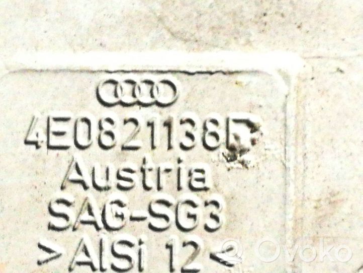 Audi A8 S8 D3 4E Lokasuojan kannake 4E0821138